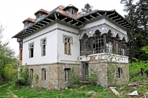 Demolishing Old Home